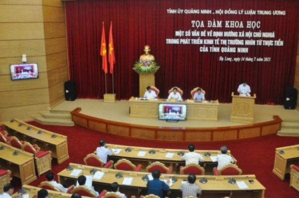 Tọa đàm khoa học về một số vấn đề định hướng xã hội chủ nghĩa trong phát triển kinh tế thị trường