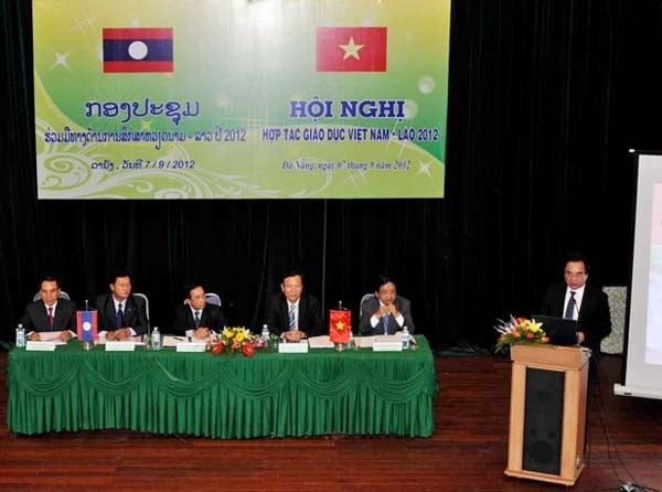 Hợp tác giáo dục và phát triển nguồn nhân lực Việt Nam - Lào