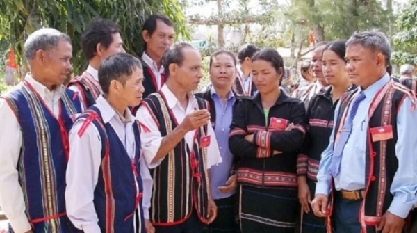 Đào tạo, sử dụng đội ngũ cán bộ, công chức người dân tộc thiểu số ở nước ta hiện nay