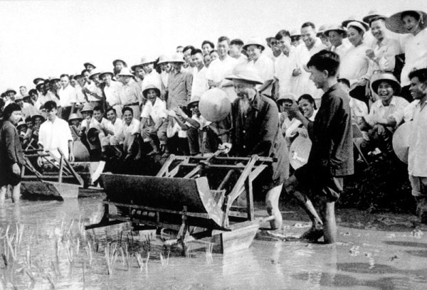 Tư tưởng và tấm gương Hồ Chí Minh về xây dựng lối sống mới