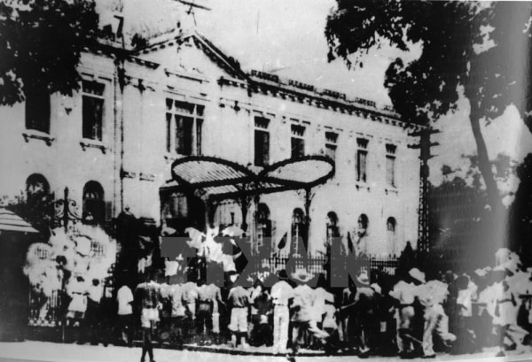 Những quyết sách quan trọng  tại Hội nghị cán bộ toàn quốc của Đảng (13-15/8/1945)