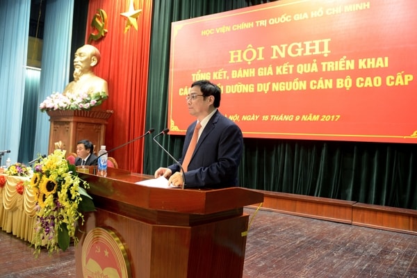 Một số kinh nghiệm bước đầu từ thực tiễn đào tạo, bồi dưỡng đội ngũ cán bộ cấp chiến lược trong thời kỳ đổi mới