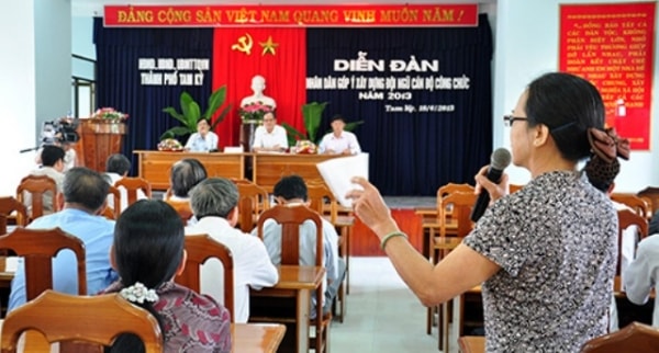 Cơ chế giám sát của tổ chức Đảng và nhân dân nơi cư trú đối với Bí thư cấp ủy đồng thời là Chủ tịch ủy ban nhân dân cùng cấp 