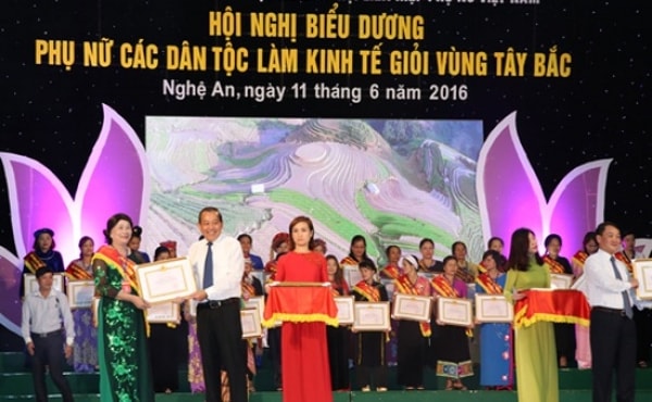 Tiếp tục nâng cao vị thế của phụ nữ trong đời sống chính trị ở khu vực Tây Bắc nước ta hiện nay