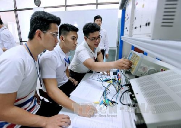Đổi mới mô hình bồi dưỡng cán bộ lãnh đạo, quản lý các đại học công lập đáp ứng yêu cầu tự chủ, tự chịu trách nhiệm