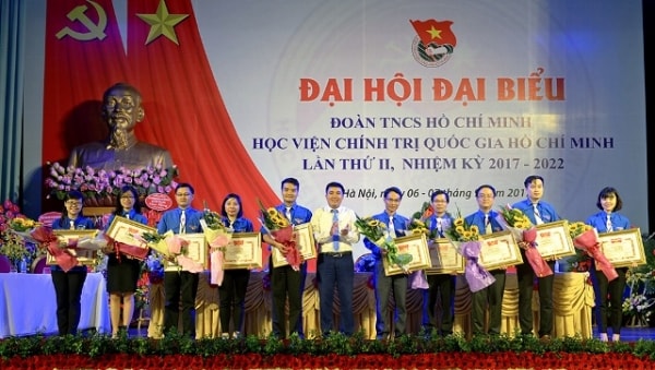 Thanh niên Học viện Chính trị quốc gia Hồ Chí Minh đấu tranh chống các quan điểm sai trái, xuyên tạc Chủ tịch Hồ Chí Minh