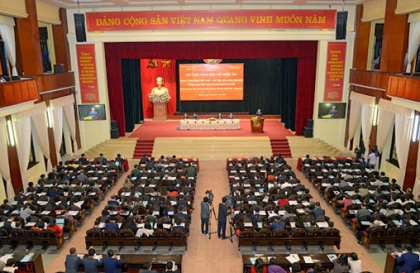 Nâng cao năng lực của đội ngũ cán bộ, đảng viên trong đấu tranh phản bác luận điệu sai trái, xuyên tạc của thế lực thù địch
