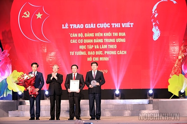 Giải thưởng “Nghiên cứu lý luận chính trị” góp phần nâng cao chất lượng nghiên cứu khoa học lý luận chính trị của Đảng