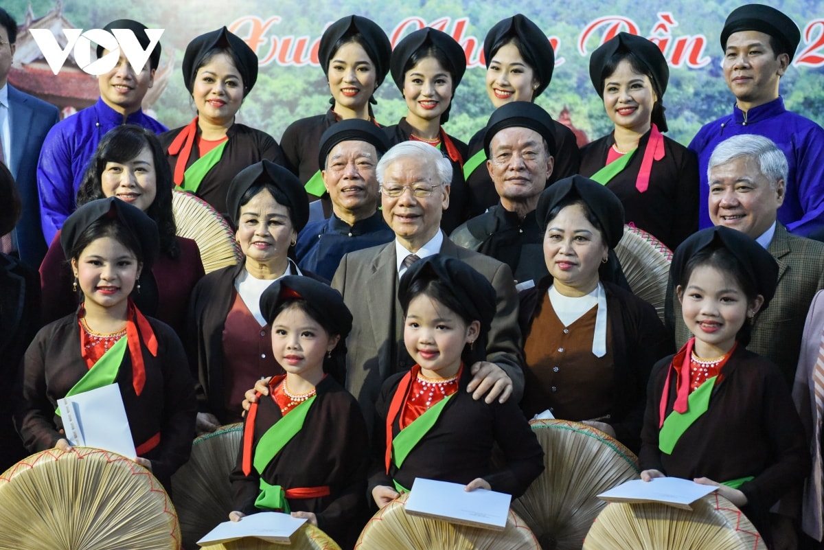 tong bi thu nguyen phu trong dang huong tuong niem 8 vi vua trieu ly tai Den Do hinh anh 7