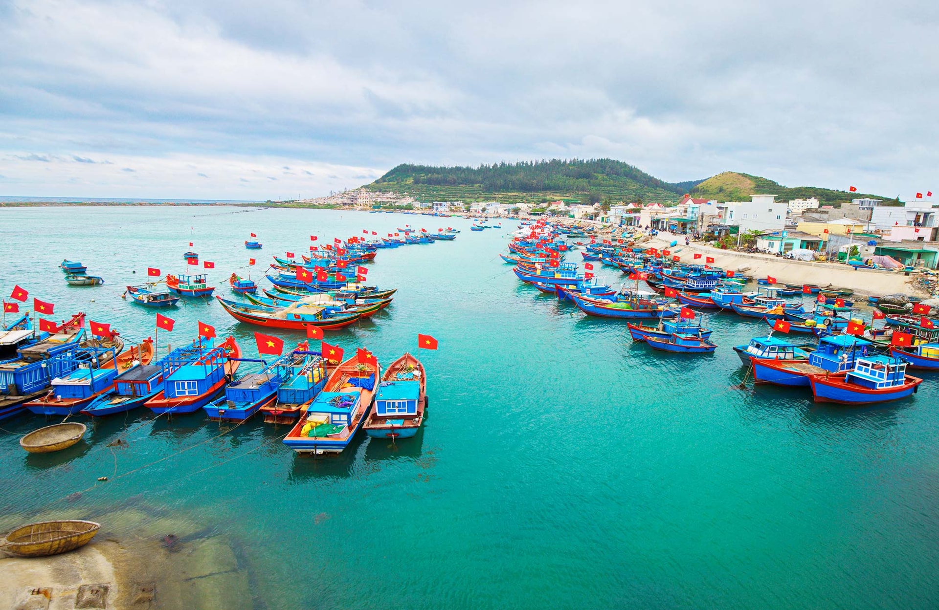 Quan điểm của Đảng về bảo vệ chủ quyền, lợi ích quốc gia trên Biển Đông