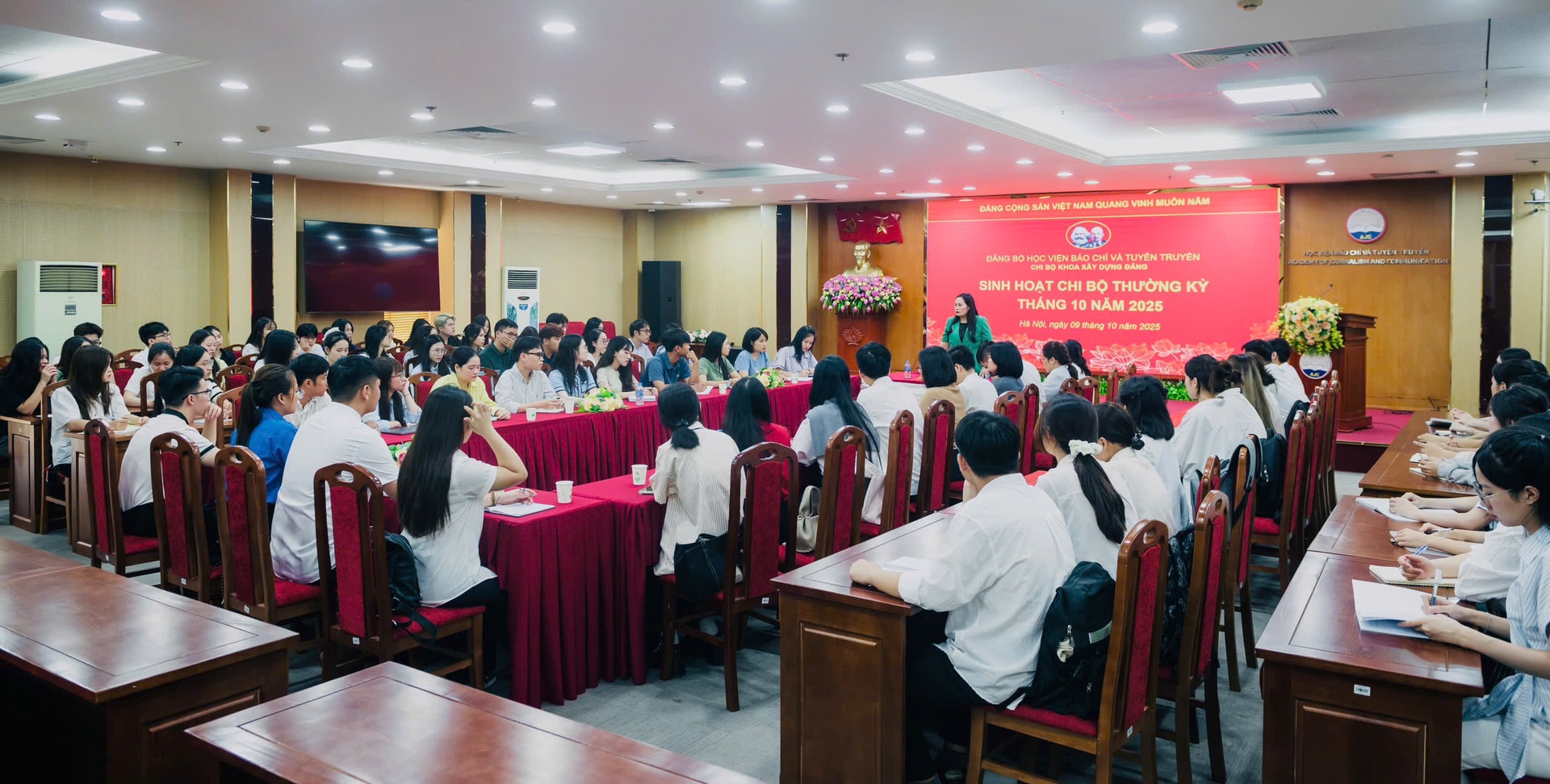 Ảnh 3_ Sinh hoạ chi bộ thường kỳ tháng 10.2025