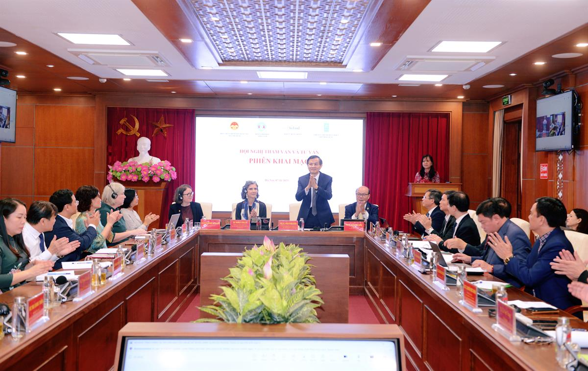 Hội nghị tư vấn khoa học Tăng cường vai trò lãnh đạo của cán bộ nữ trong chính quyền địa phương trong kỷ nguyên mới: Kinh nghiệm từ tỉnh Tuyên Quang và tỉnh Vĩnh Long