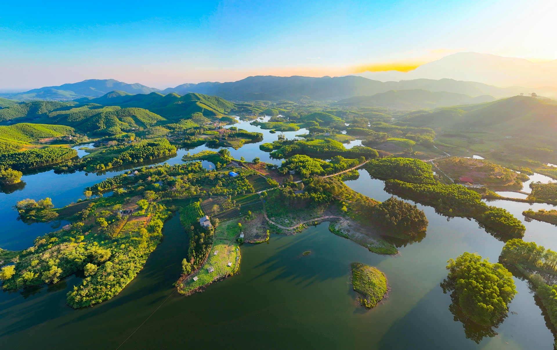 Vận dụng lý thuyết phát triển cộng đồng trong phát triển du lịch bền vững tại Thái Nguyên