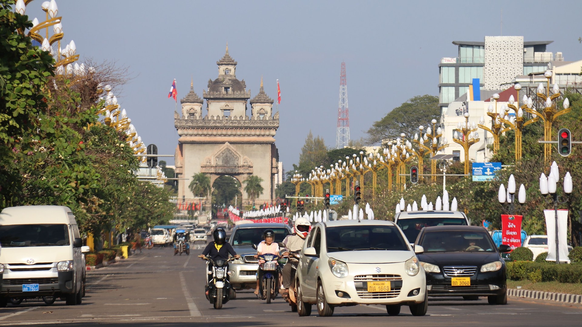 Building a clean and strong political system to meet the requirements of building a socialist-oriented market economy in Laos
