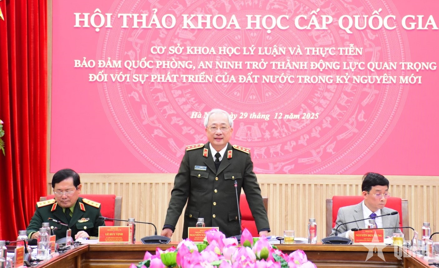 Đổi mới tư duy về quốc phòng, an ninh, gắn với quá trình đổi mới tư duy quản trị quốc gia, quản trị địa phương