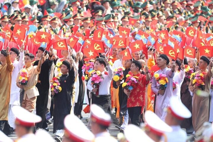 The Party's leadership combines national strength with the strength of the times in the Vietnamese revolution: Achievements and experiences