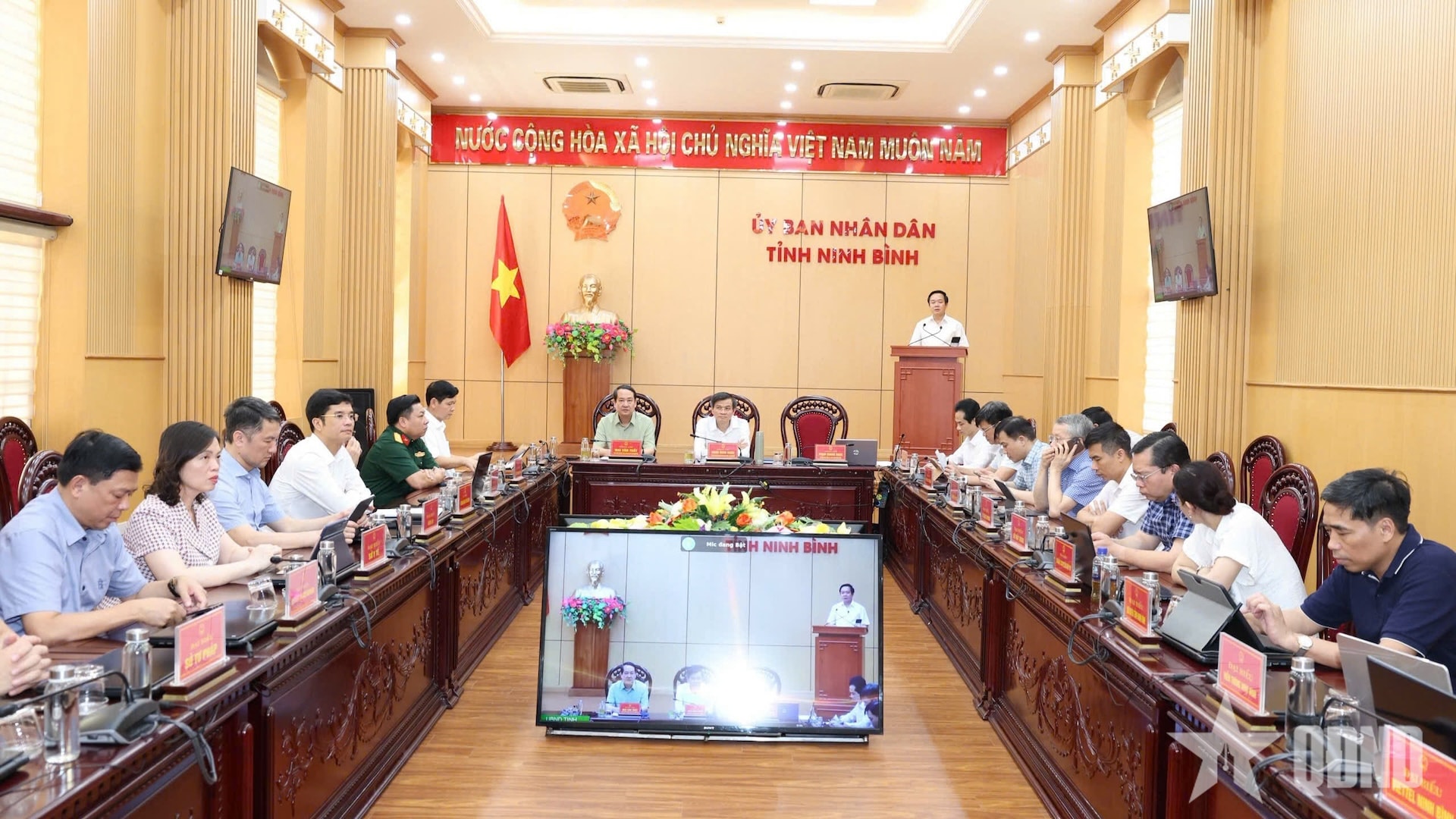 Đổi mới phương thức lãnh đạo của Đảng trong điều kiện vận hành chính quyền địa phương 2 cấp ở Ninh Bình