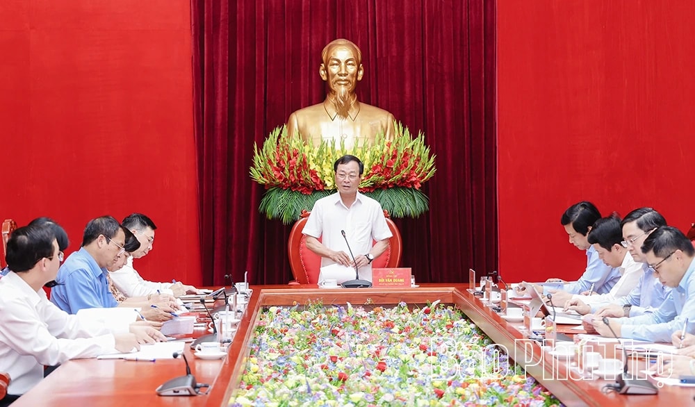 Phát huy tinh thần trách nhiệm và văn hóa công vụ của đội ngũ cán bộ làm công tác tham mưu hiện nay