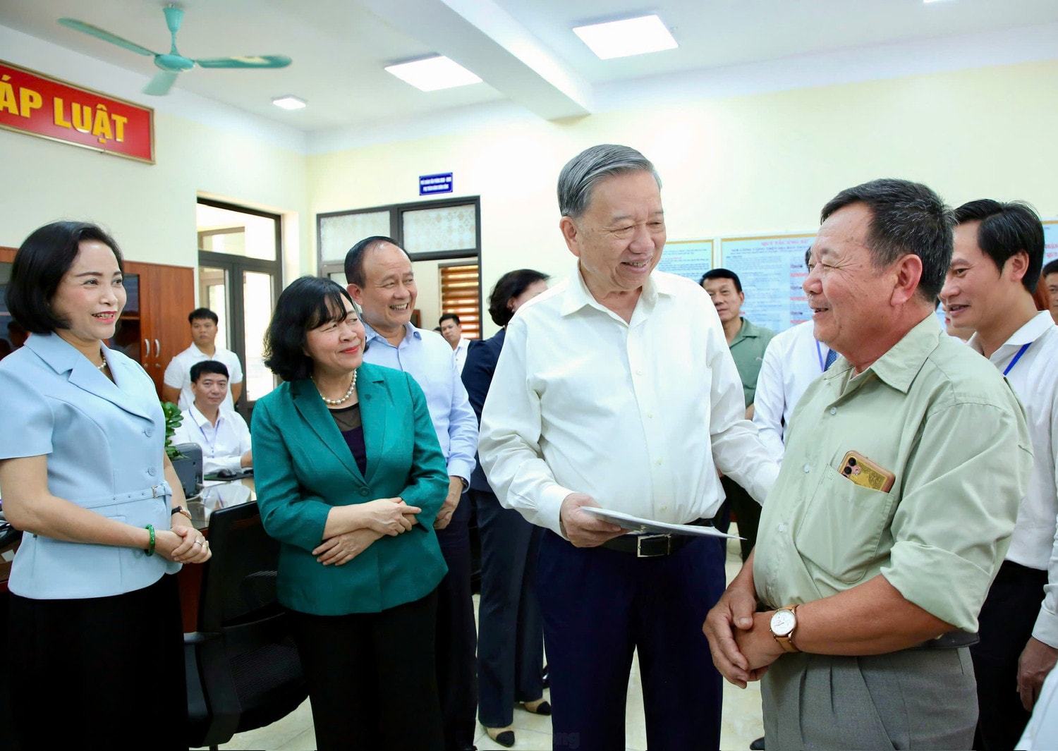 Nhận diện và đấu tranh phản bác các luận điệu xuyên tạc vấn đề nêu gương của cán bộ, đảng viên hiện nay