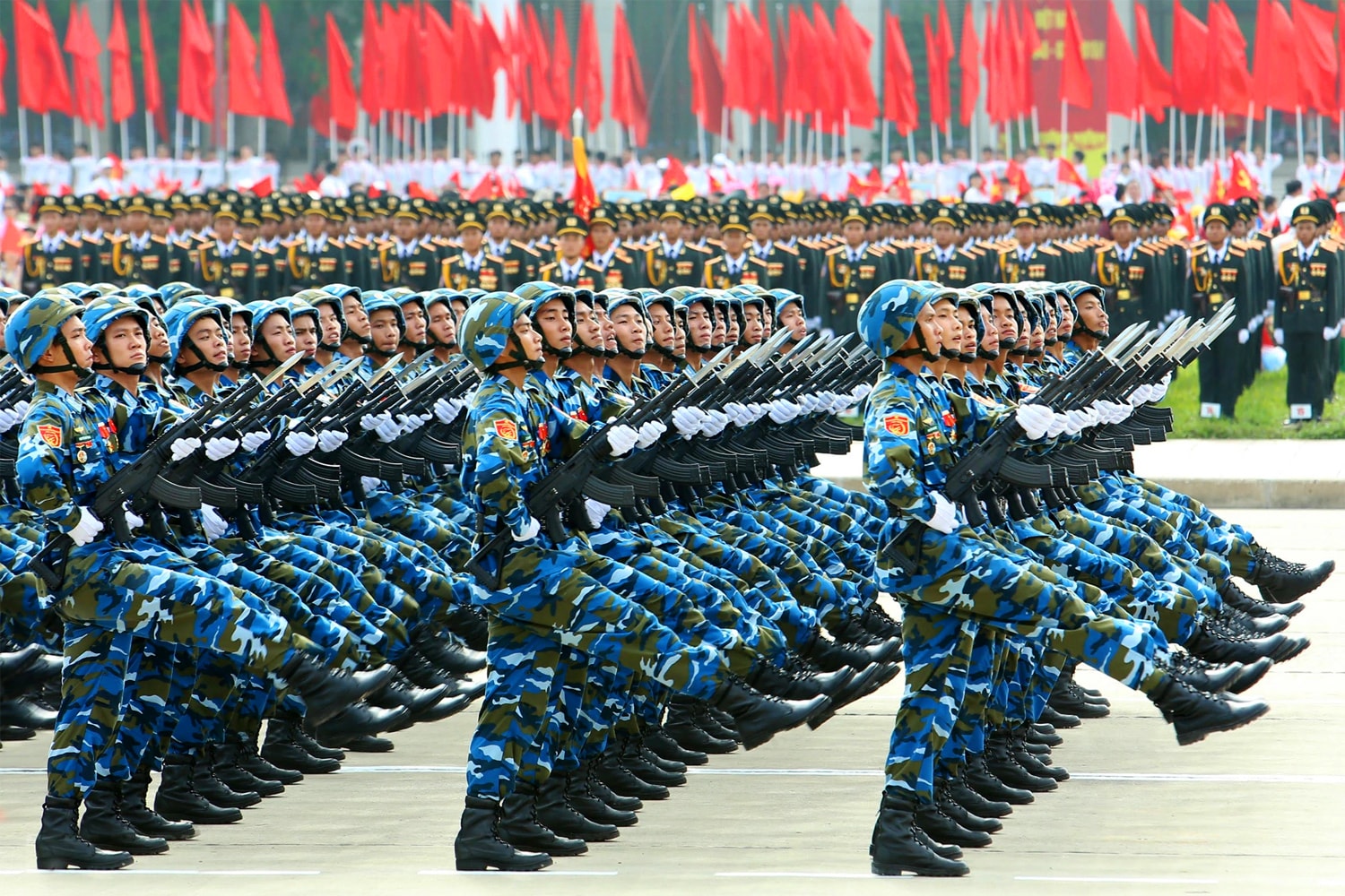 Đấu tranh phản bác quan điểm sai trái, xuyên tạc chủ trương của Đại hội XIV về xây dựng Quân đội hiện đại