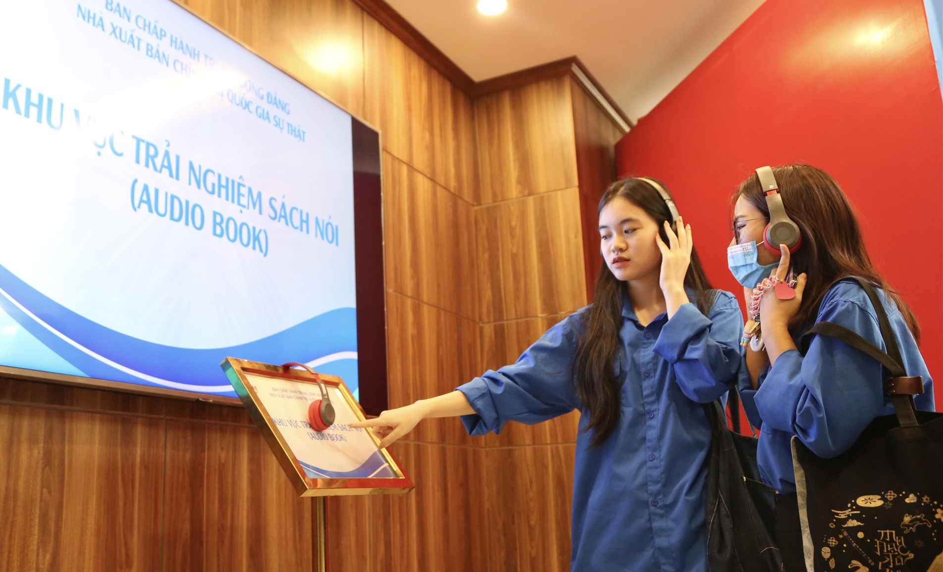 Chuyển đổi số trong hoạt động xuất bản và định hướng đối với Nhà xuất bản Lý luận chính trị
