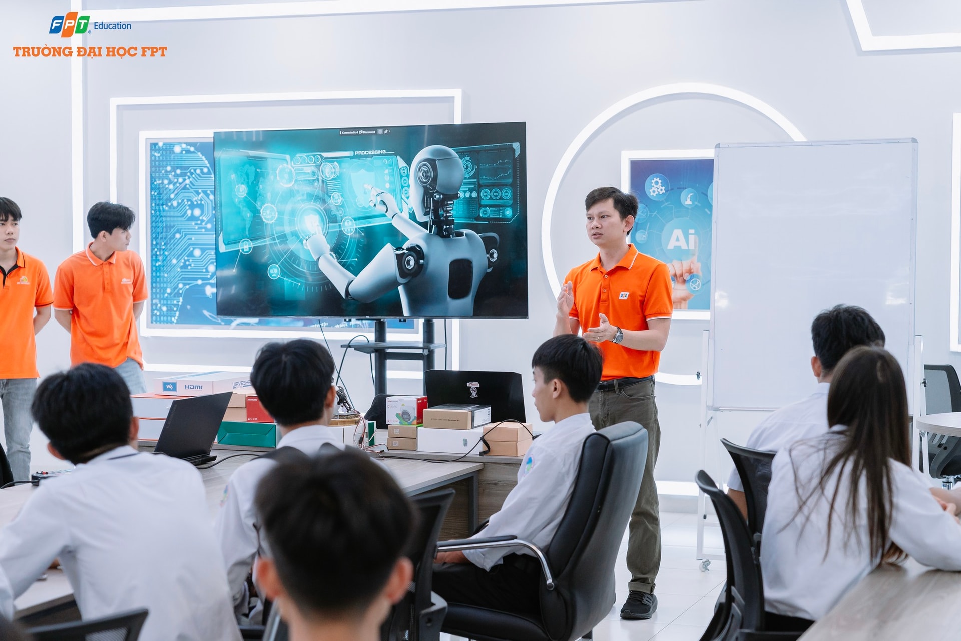 Giáo dục đạo đức cho sinh viên khối ngành kỹ thuật trong bối cảnh chuyển đổi số