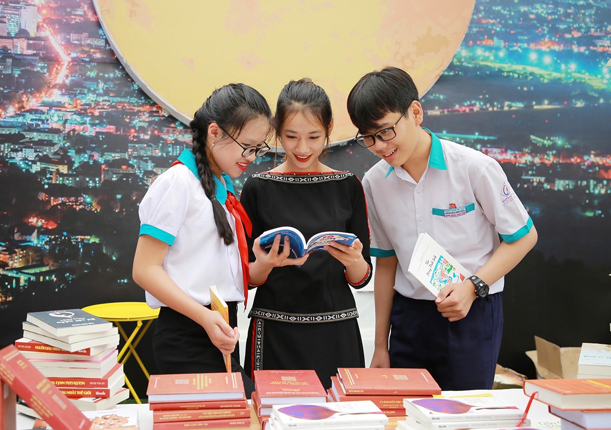 Phát triển ngành xuất bản Việt Nam theo hướng trở thành một ngành công nghiệp văn hóa hiện đại
