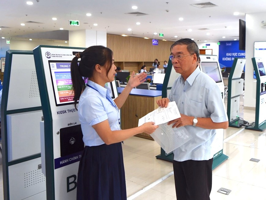 Bảo vệ nền tảng tư tưởng của Đảng từ chất lượng thực thi chính sách và trách nhiệm nêu gương của cán bộ, đảng viên