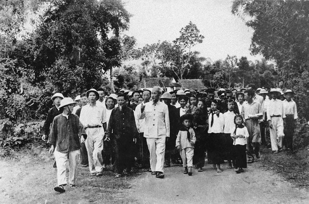 Tư tưởng Hồ Chí Minh về xây dựng xã hội trật tự, kỷ cương, an toàn, lành mạnh, văn minh, phát triển